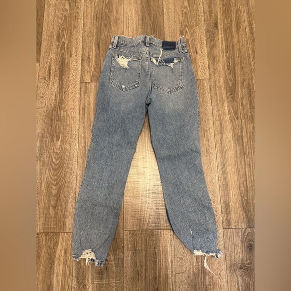 Abercrombie & Fitch Hi Rise Mom Jeans Distressed Light Wash Size 27 4R - Picture 6 of 6